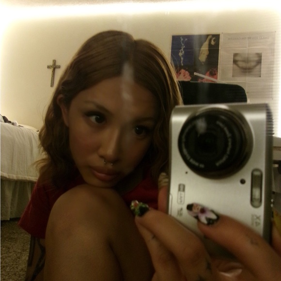 Meet your Posher, Hailey - Picture 1 of 1